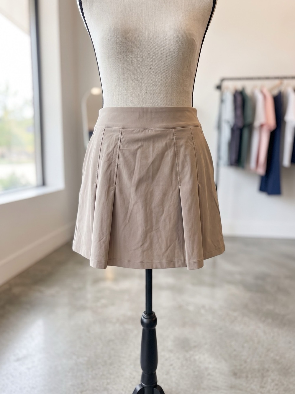 NWT Greyson Taupe Skirt Skort for Tennis Pickleball Athleisure Brand